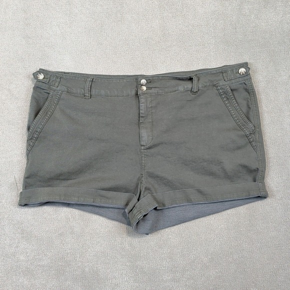 BKE Shorts Womens 18 Green Cotton Blend Cuffed Hem Double Button Mid Rise — photo 2